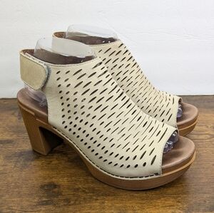 Dansko Danae Sandal 7.5 8 EU 38 Block Heel Slingback Cream Perforated Lasercut